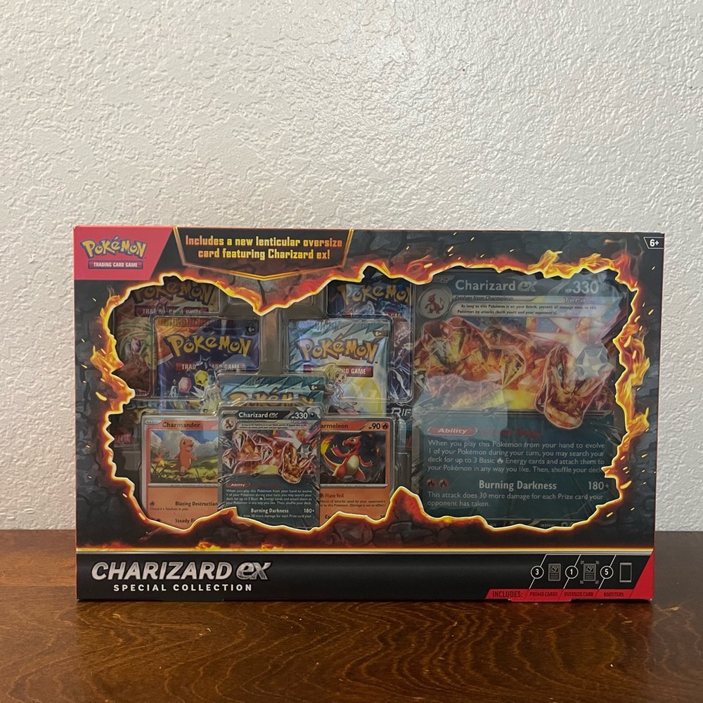 Pokémon TCG Charizard EX Special Collection Box
